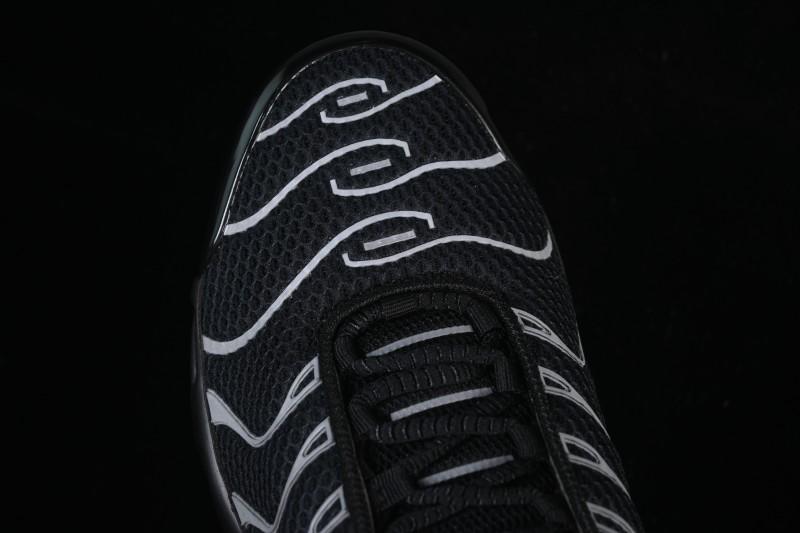 Nike Air Max Plus Retro Running Shoes with Air Cushion - HQ3029-001