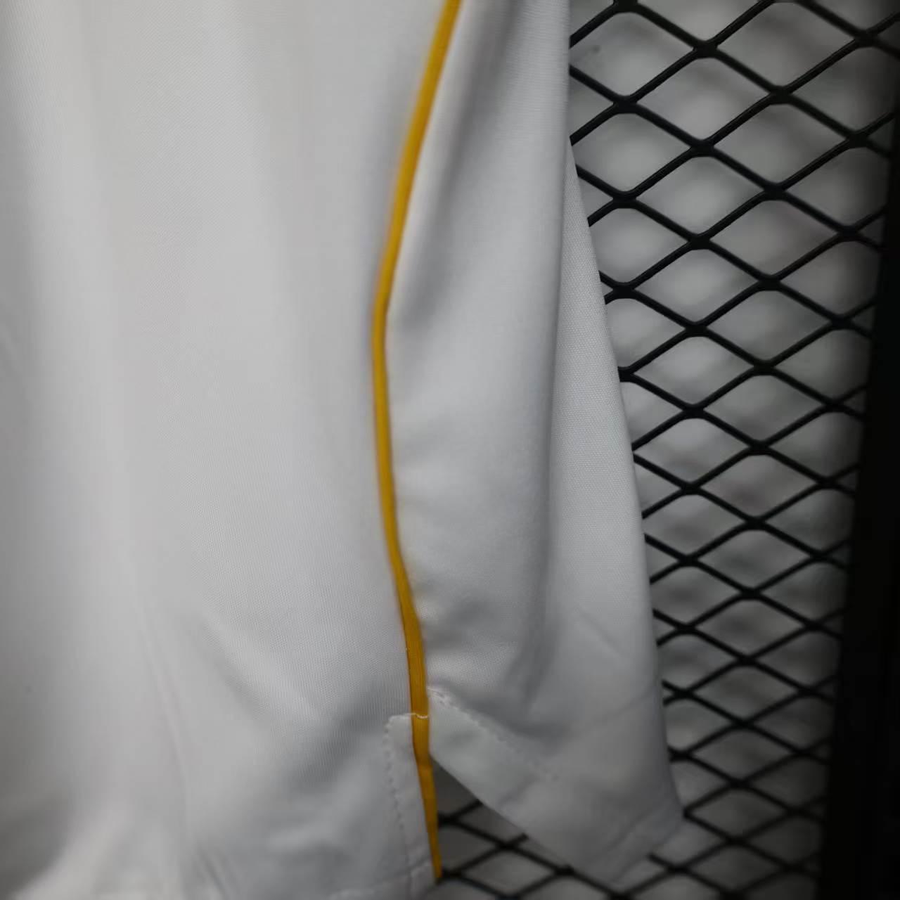 Player Version 25/26 Real Madrid Home Shorts