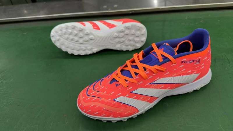 PREDATOR 25 ELITE TF BOOTS