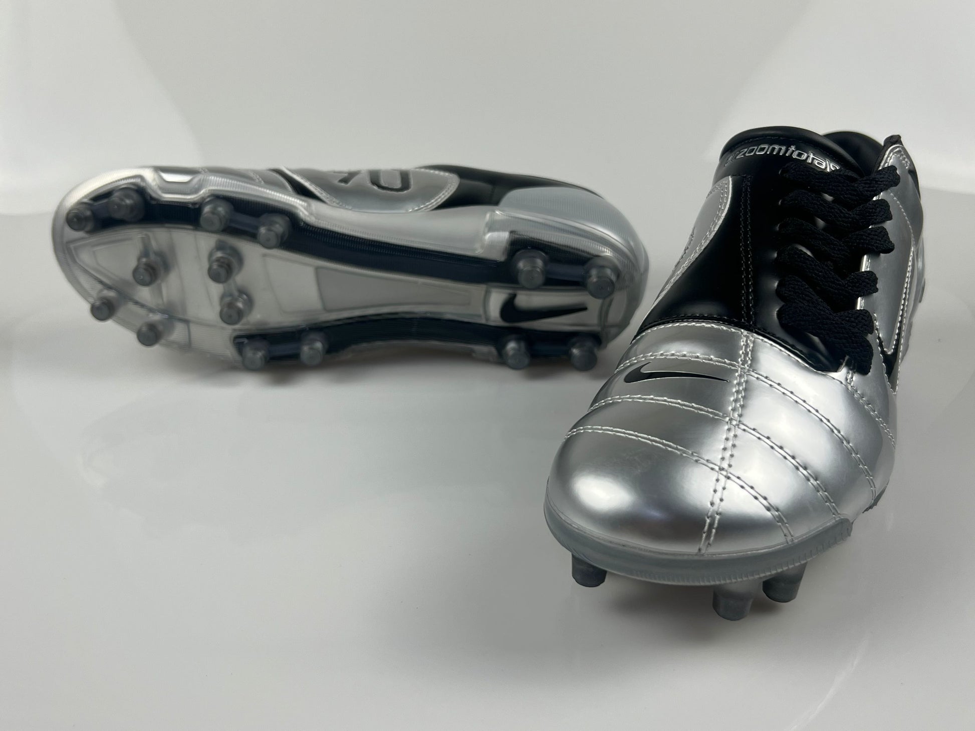 NIKE T90