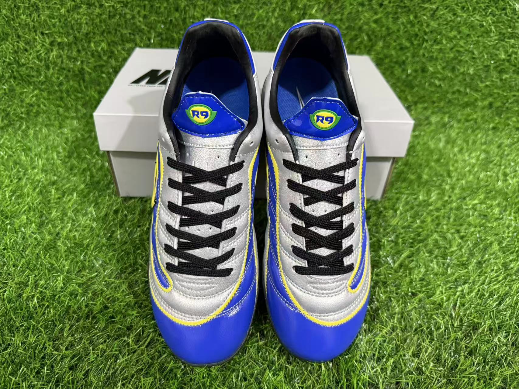 NIKE Mercurial r9 TF