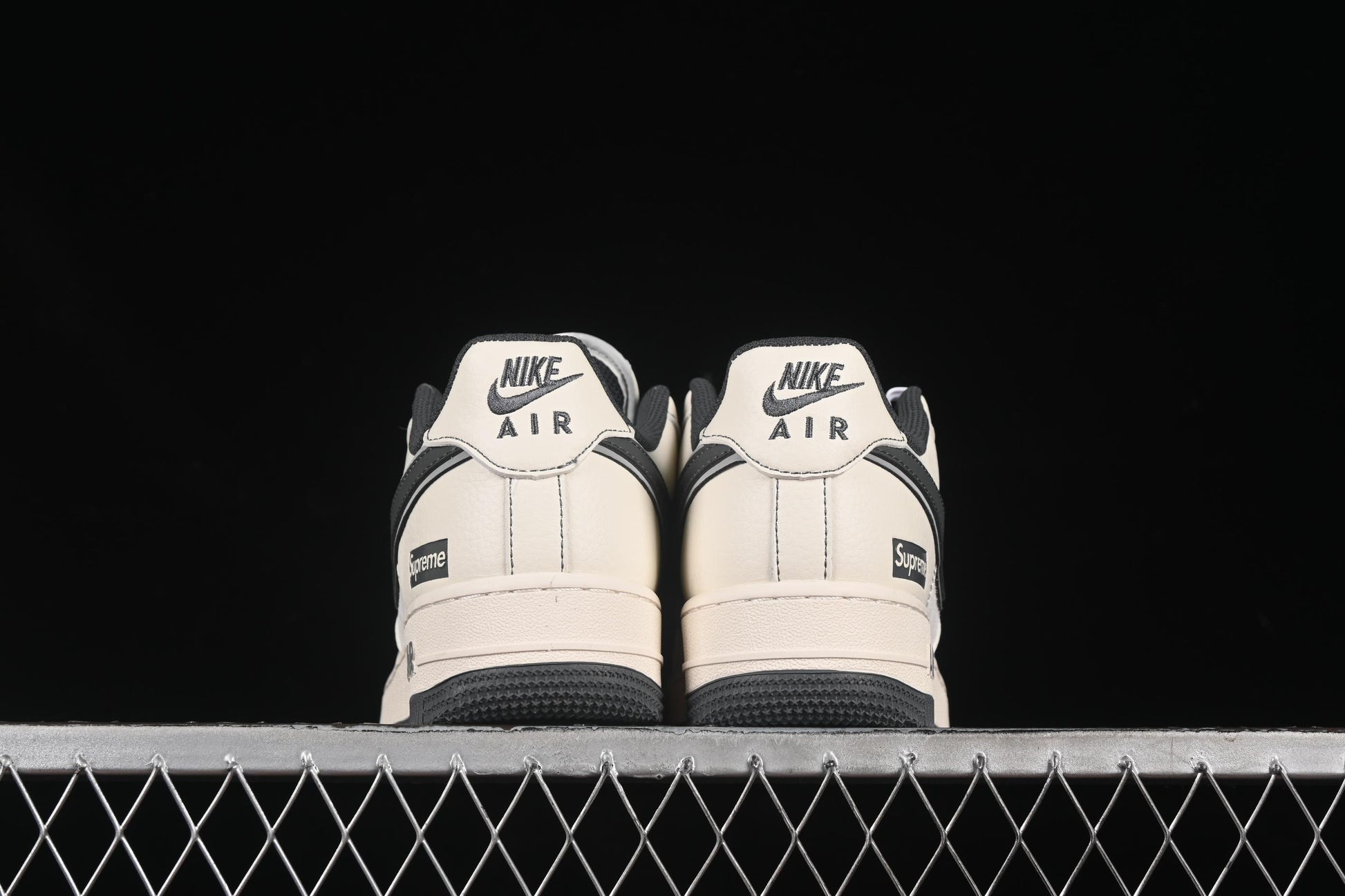 Nike Air Force 1 '07 Low Supreme Casual Sneakers with Full-Length Air Cushion - XZ6188-367