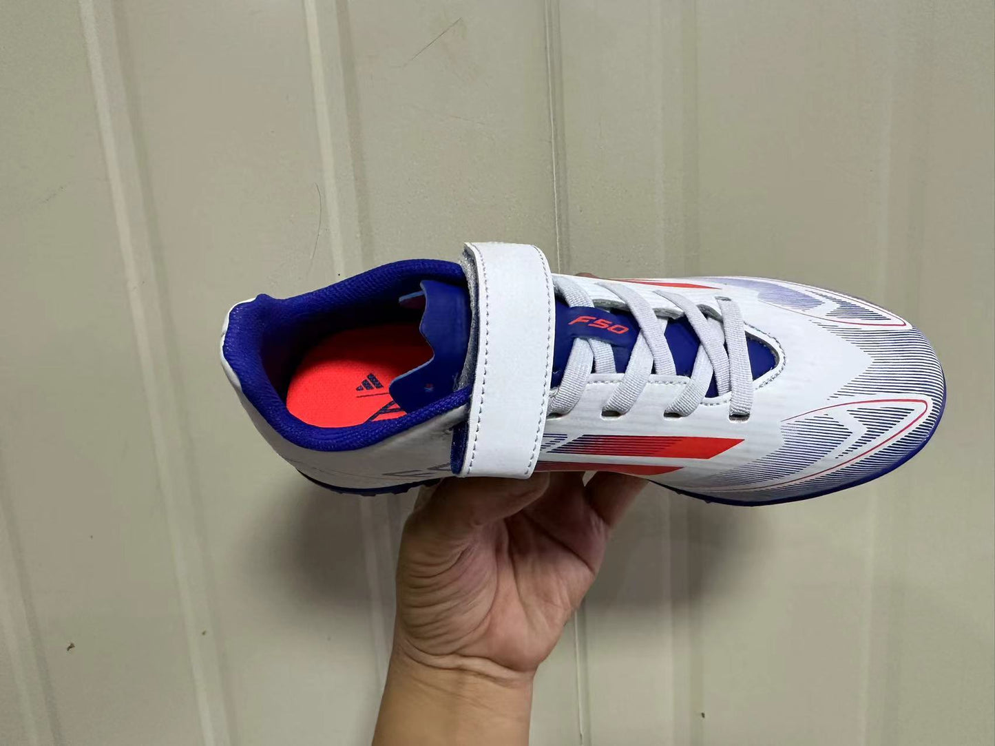 Arrival 30-35) Falcon 24 children's football shoes