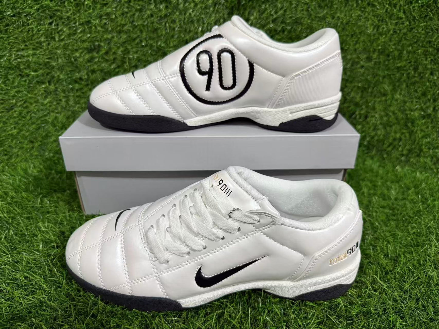 NIKE T90 IC