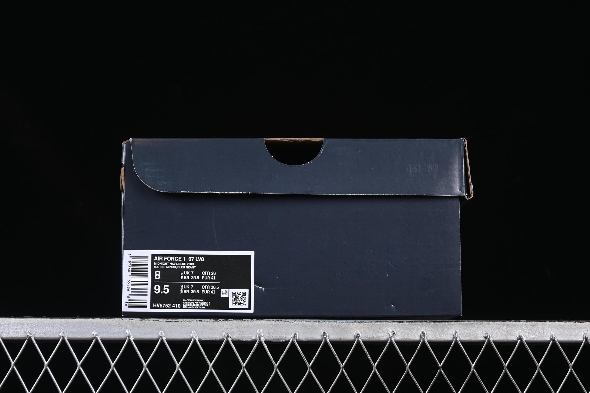 Nike Air Force 1'07 Low Casual Sneakers with Full-Length Air Cushion - HV5752-410