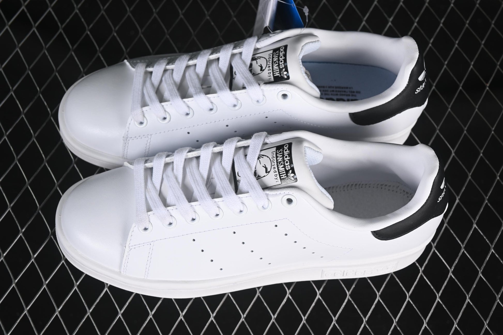 Adidas Stan Smith Classic Evergreen Casual Sneakers - M20323