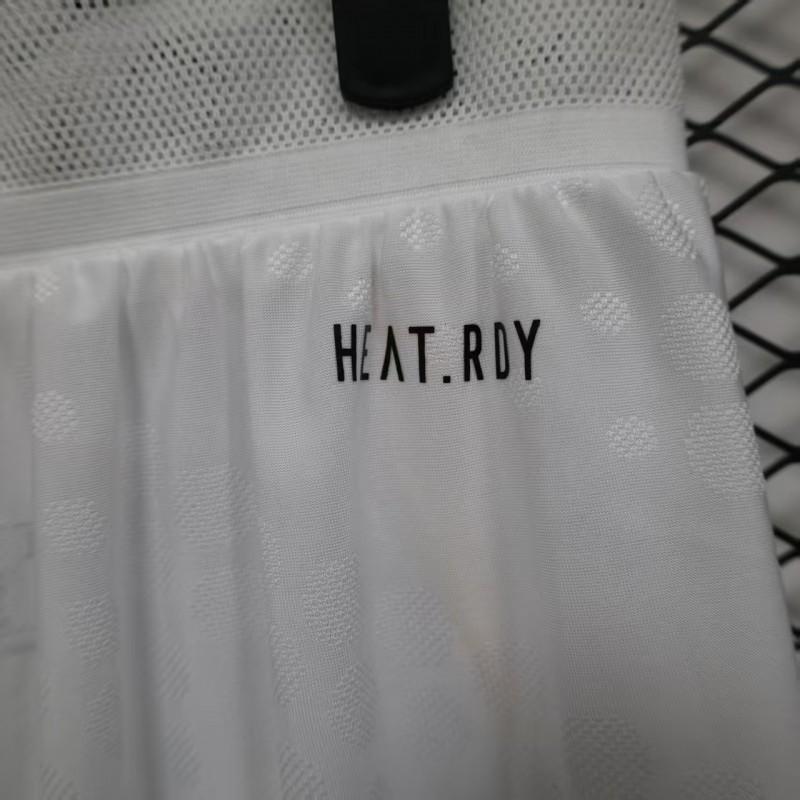 Player Version 25/26 Real Madrid Home Shorts