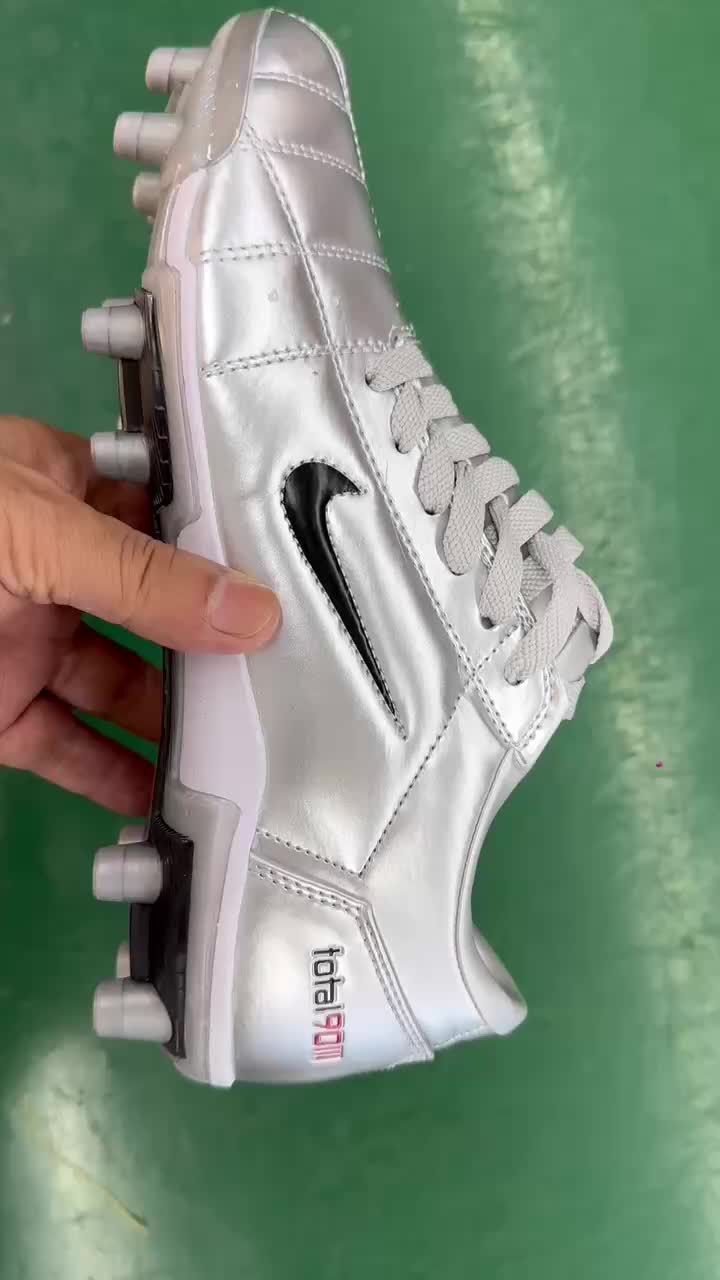 NIKE T90