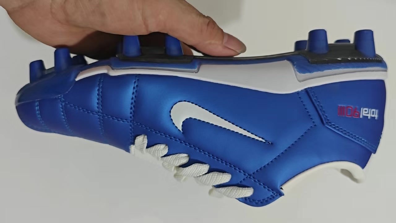 NIKE T90
