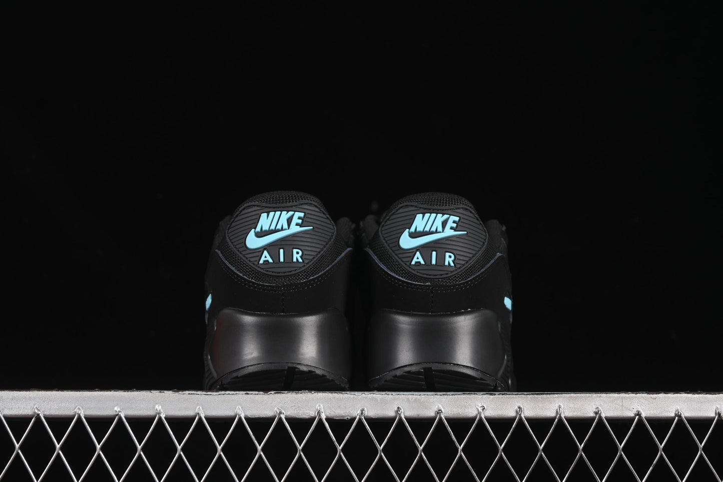 Nike Air Max 90 Retro Running Shoes with Air Cushion Technology - HV6224-001