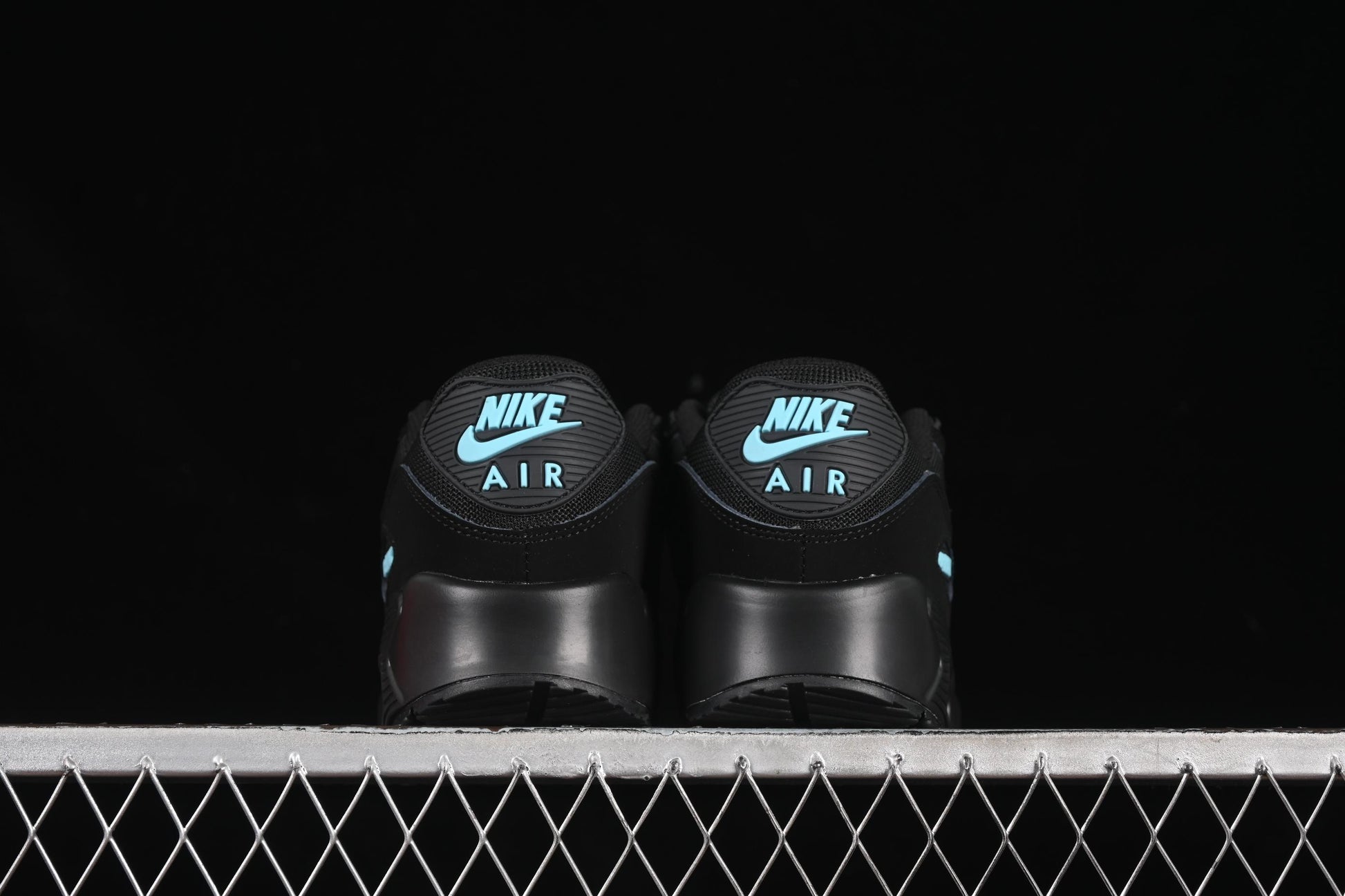Nike Air Max 90 Retro Running Shoes with Air Cushion Technology - HV6224-001