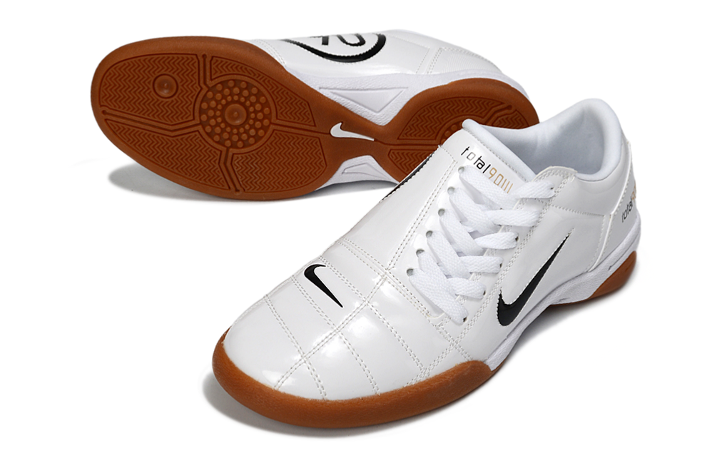 NIKE T90 IC