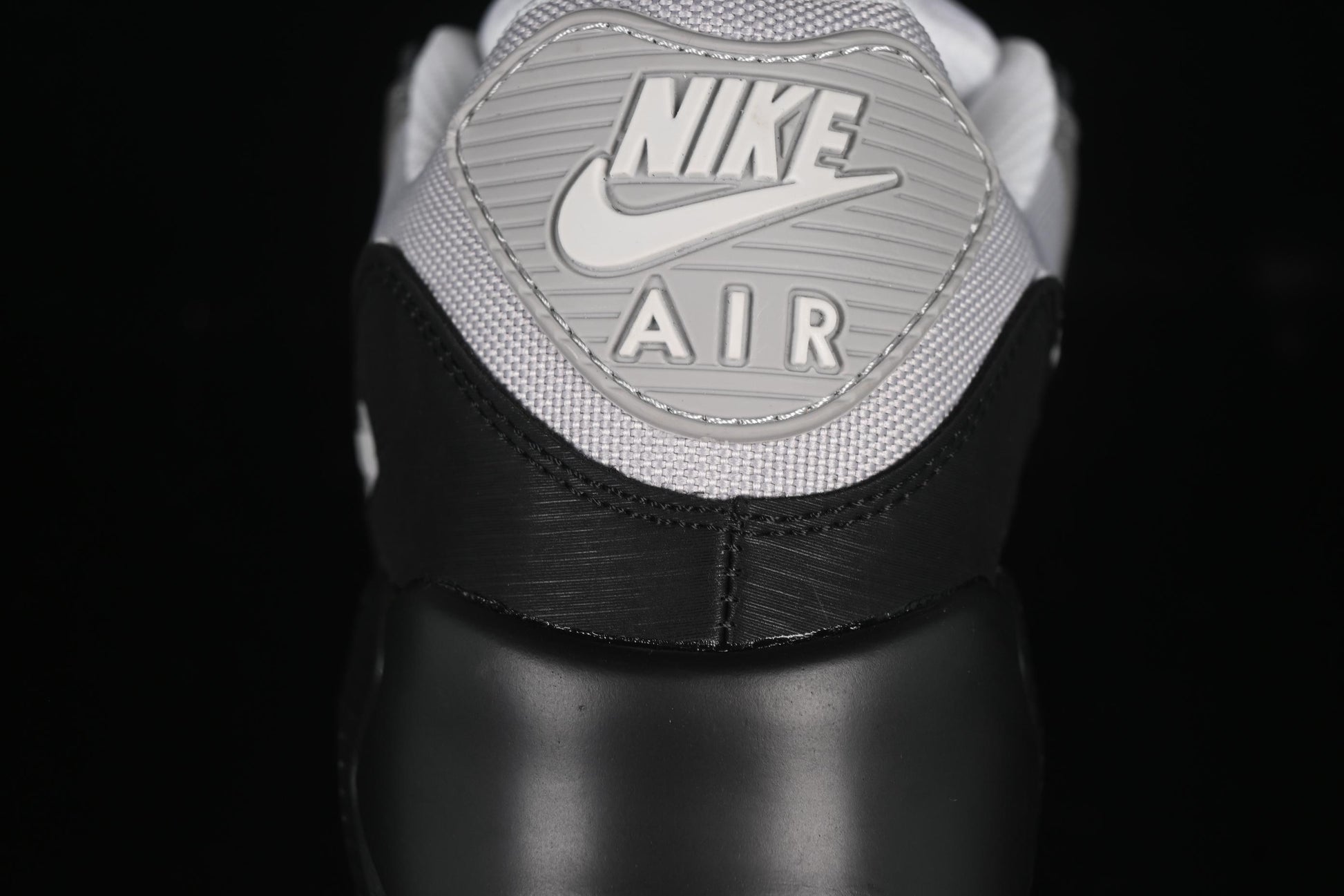 Nike Air Max 90 Retro Running Shoes with Visible Air Cushion - HQ3817-001