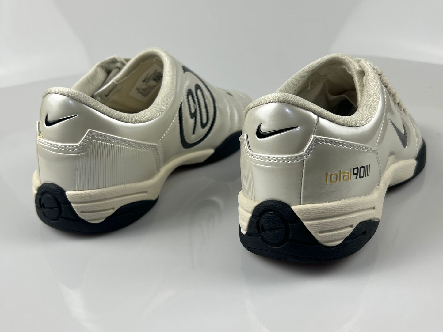 NIKE T90 IC