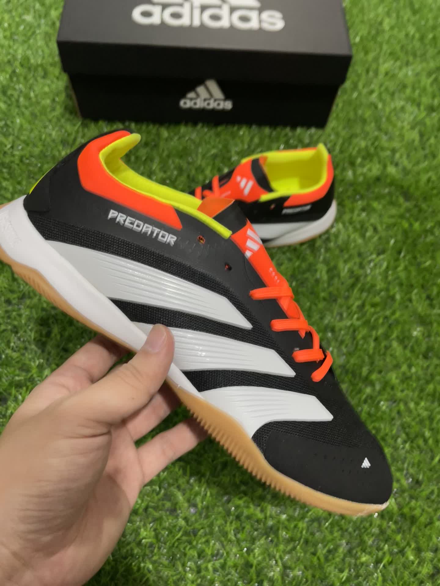 PREDATOR 24 ELITE IC BOOTS