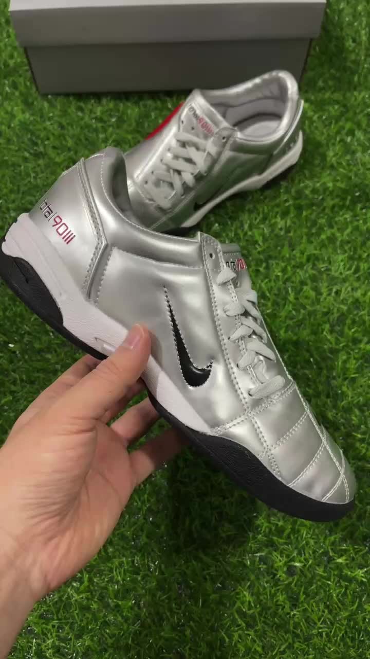NIKE T90 IC