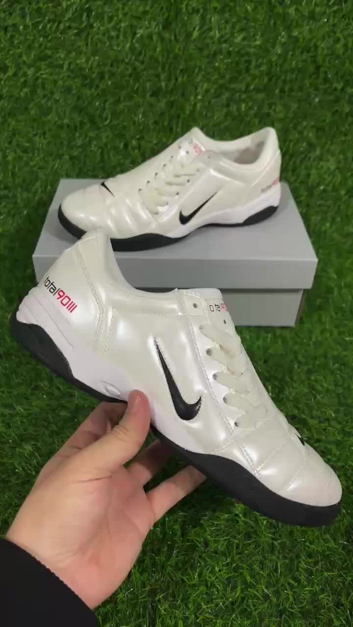 NIKE T90 IC