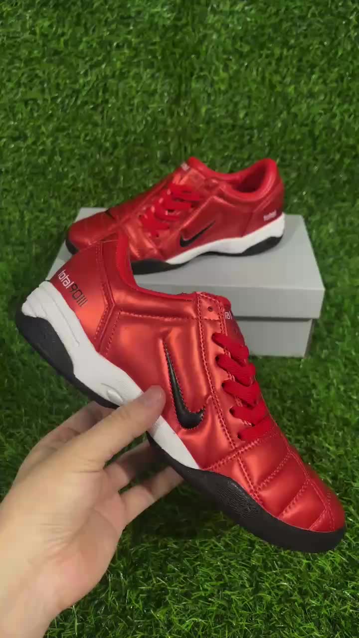 NIKE T90 IC