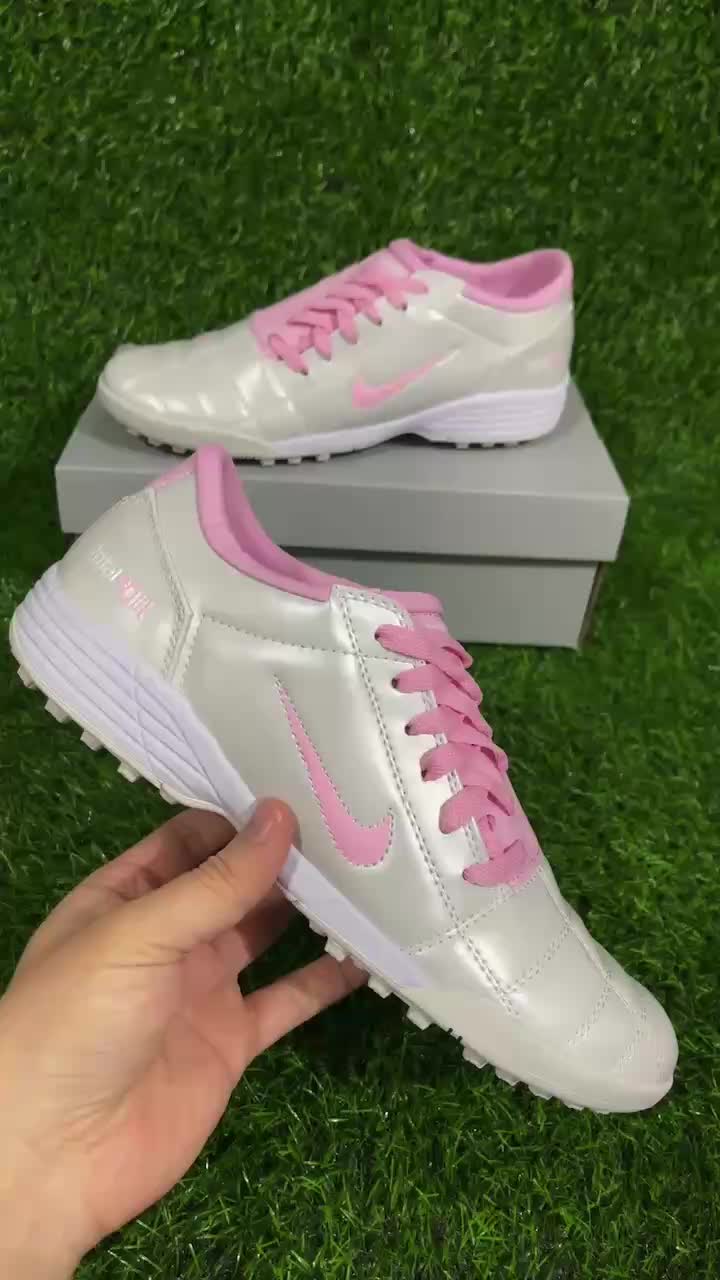 NIKE T90 TF