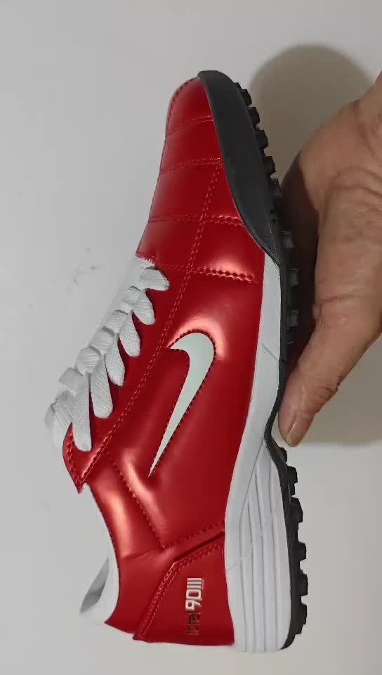 NIKE T90 TF