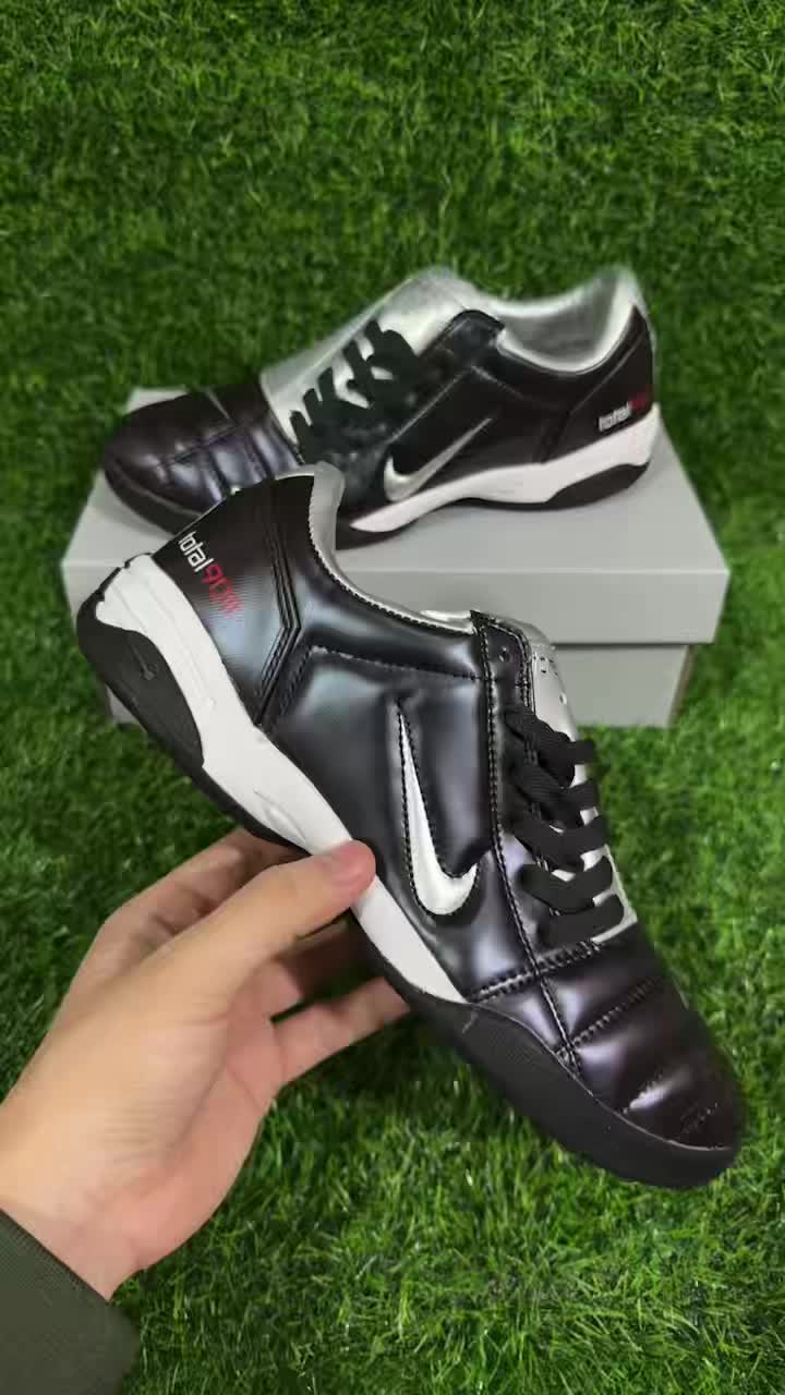 NIKE T90 IC