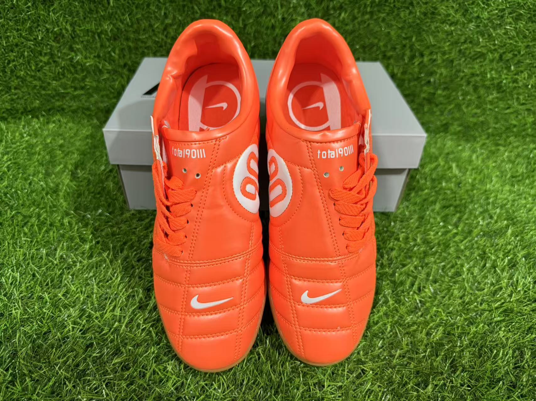 NIKE T90 TF