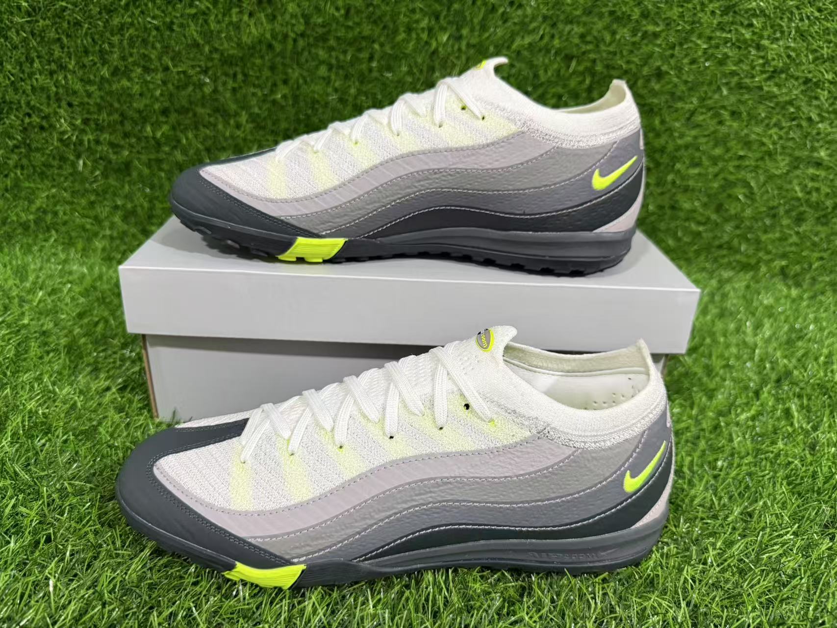 Nike Air Zoom Mercurial Vapor XV Elite