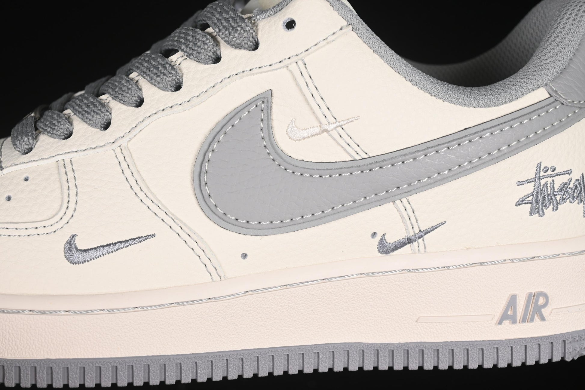 Nike Air Force 1'07 Low Stussy Collaboration Beige Mini Swoosh Casual Sneakers - HH7518-060