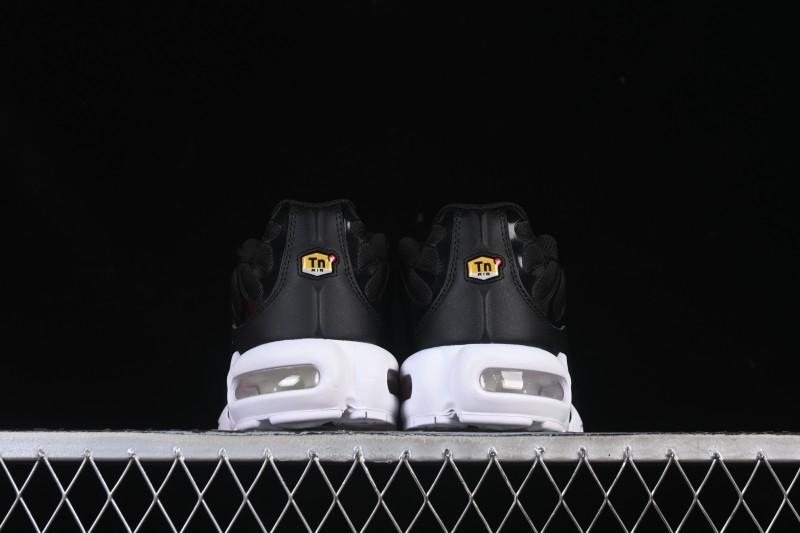 Nike Air Max Plus Retro Running Shoes with Air Cushion Technology - DM2362-001