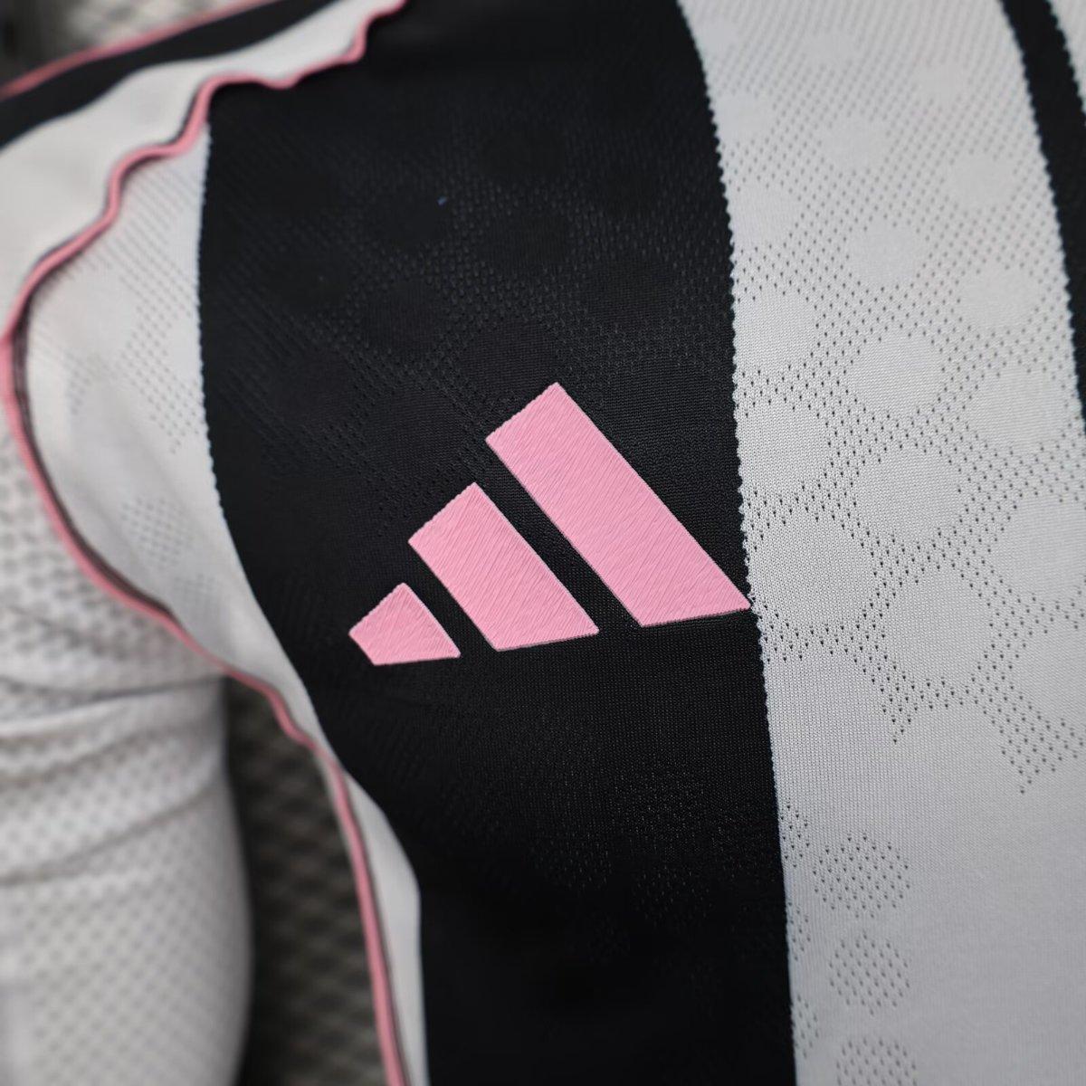 Player Version 25/26 Juventus Home Long Sleeve Jersey