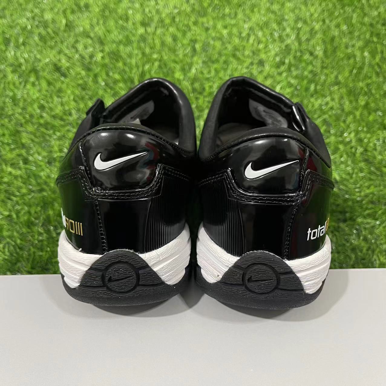 NIKE T90 IC