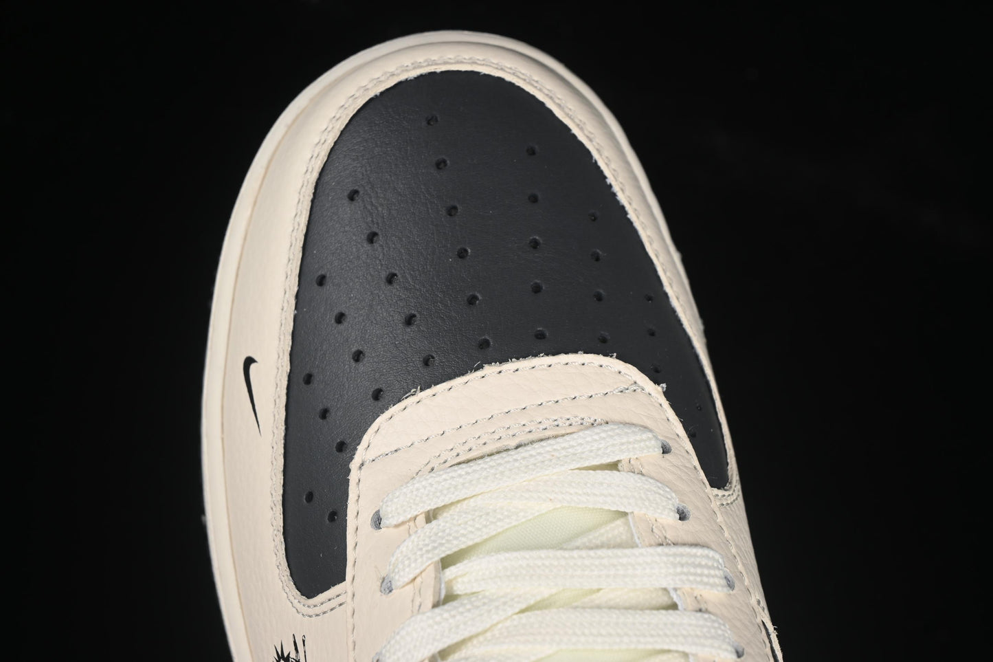 Nike Air Force 1 '07 Low Stussy Collaboration Beige Black Splatter Swoosh Casual Sneakers - DF0188-042