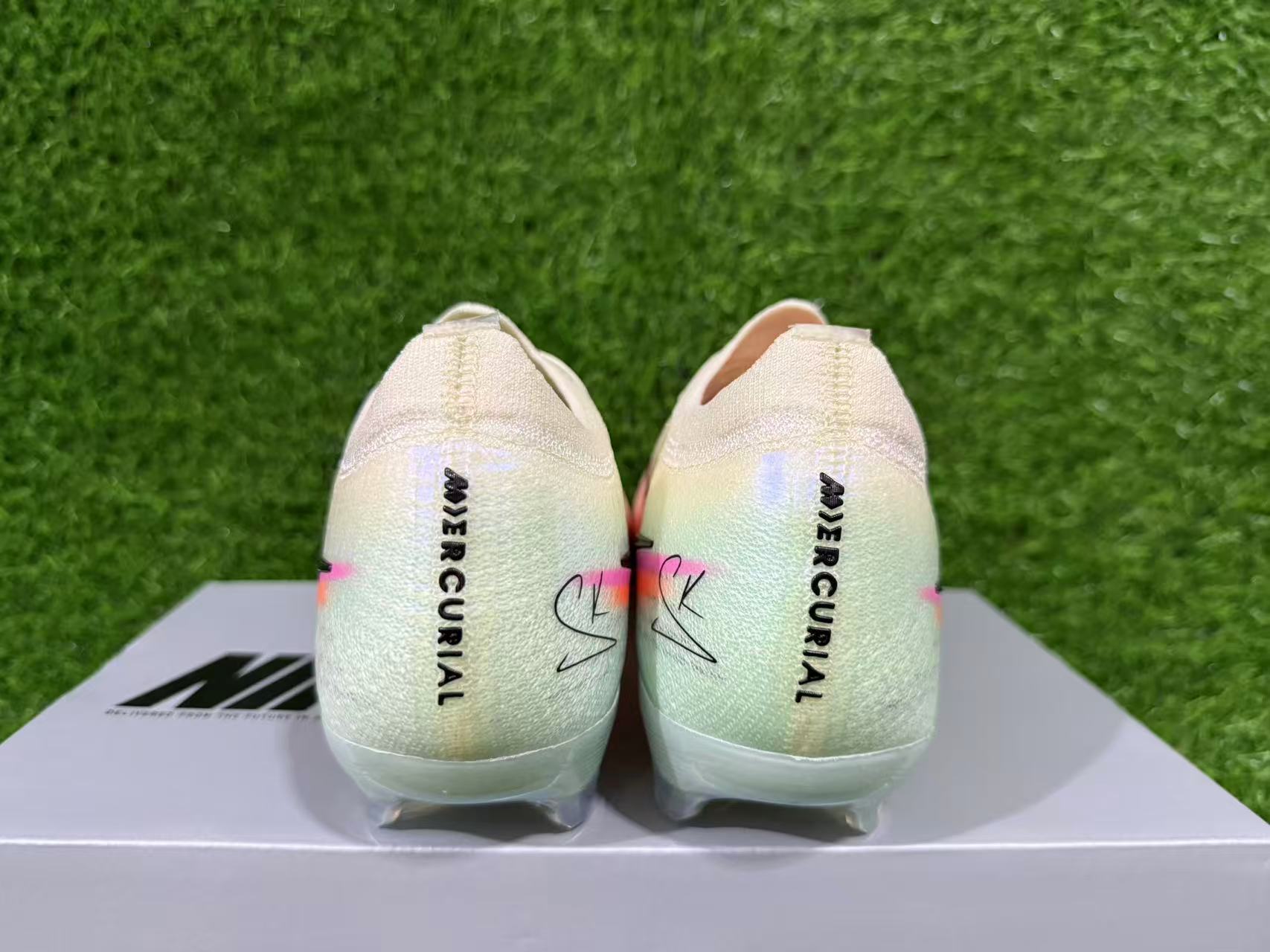 Nike Air Zoom Mercurial Vapor XV Elite