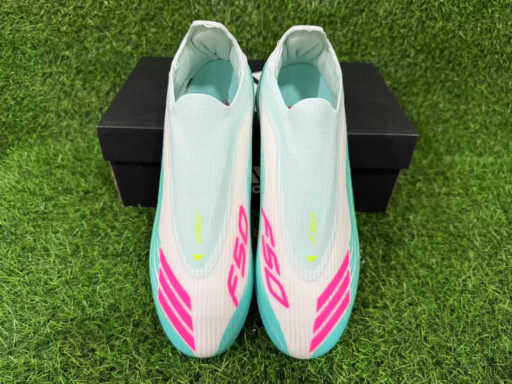 adidas F50 Elite Laceless TF