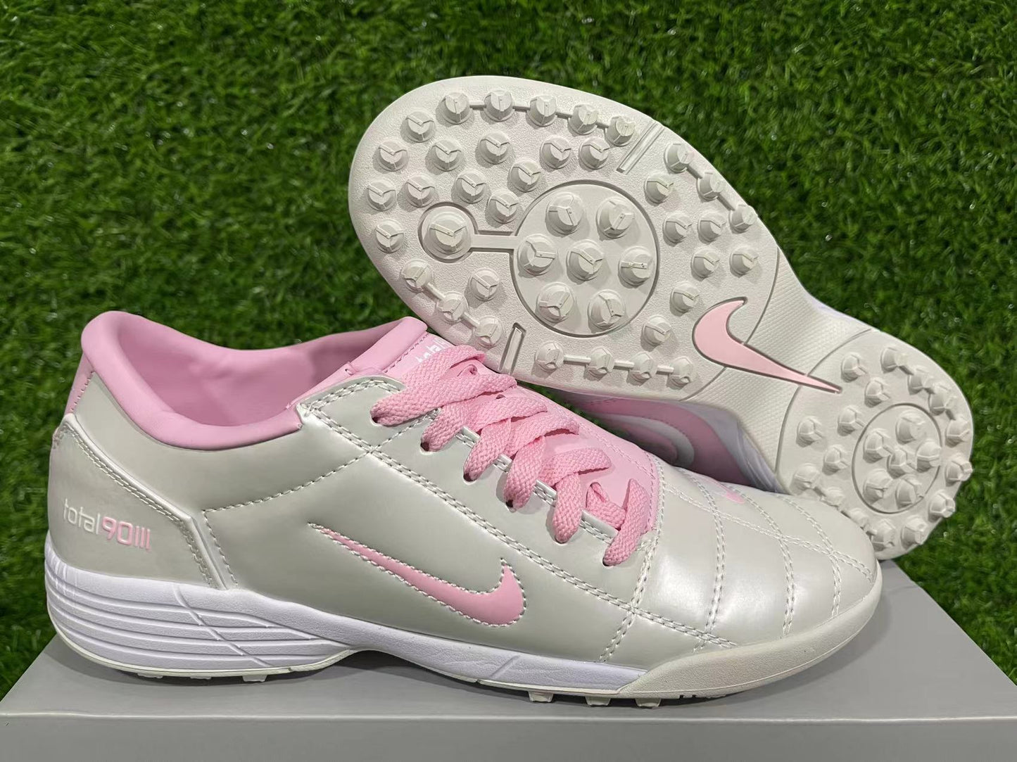 NIKE T90 TF