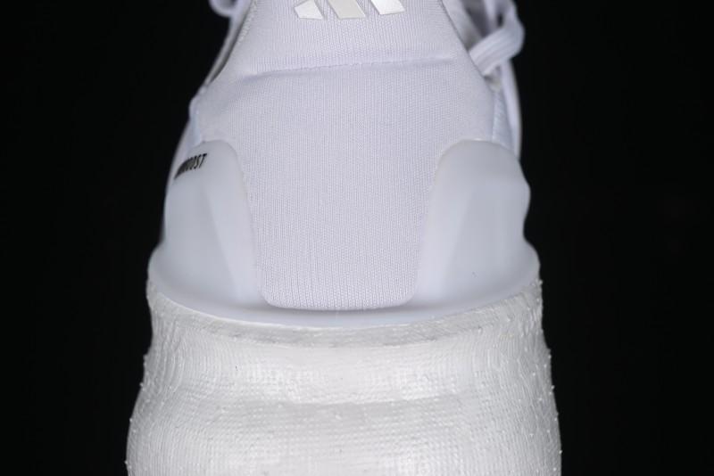 Adidas Ultraboost 5 ID8813 Running Shoes with Boost Cushioning