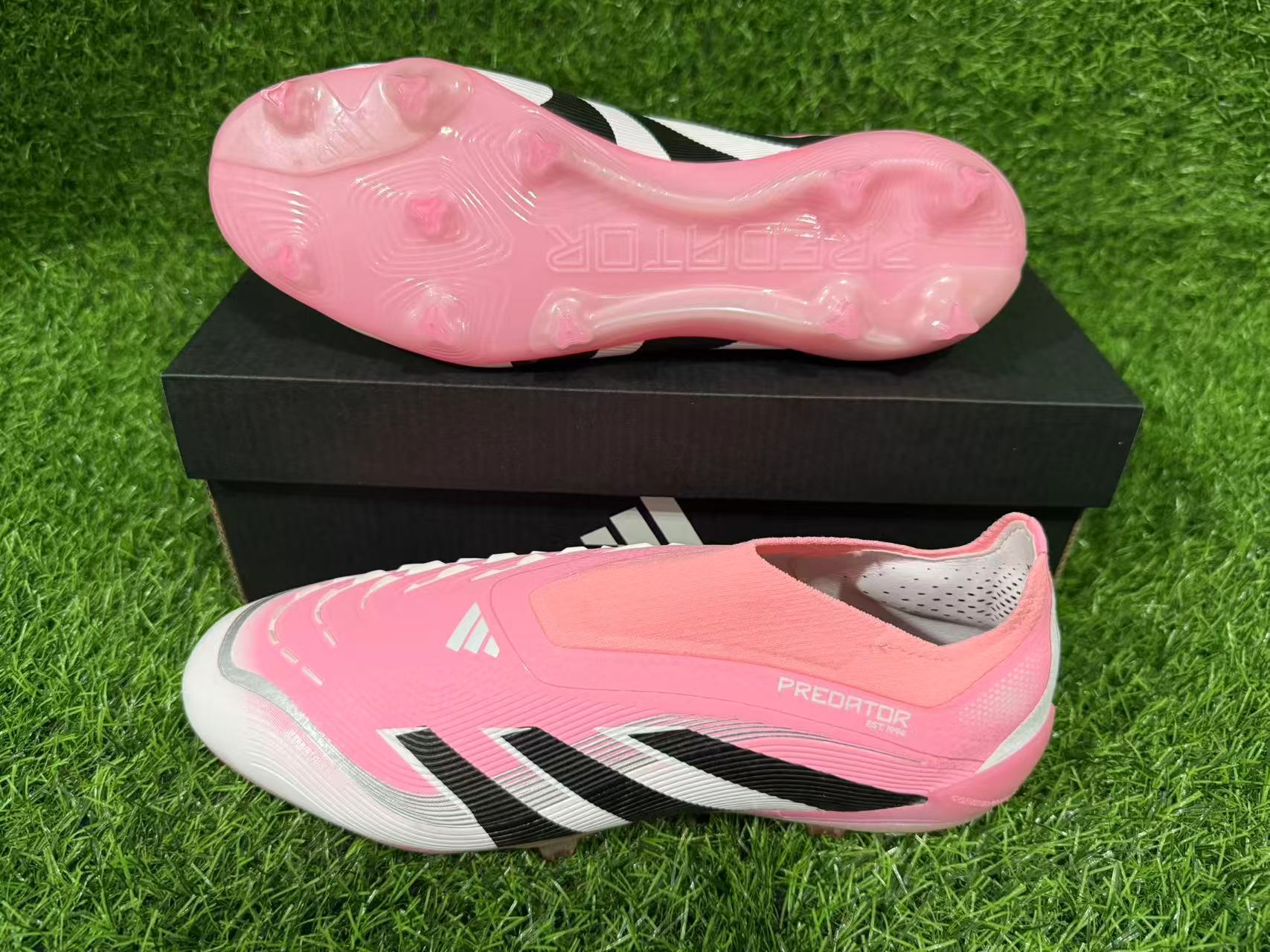 PREDATOR ACCURACY+ FG BOOTS