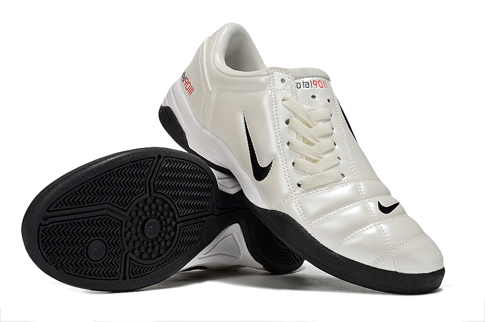 NIKE T90 IC