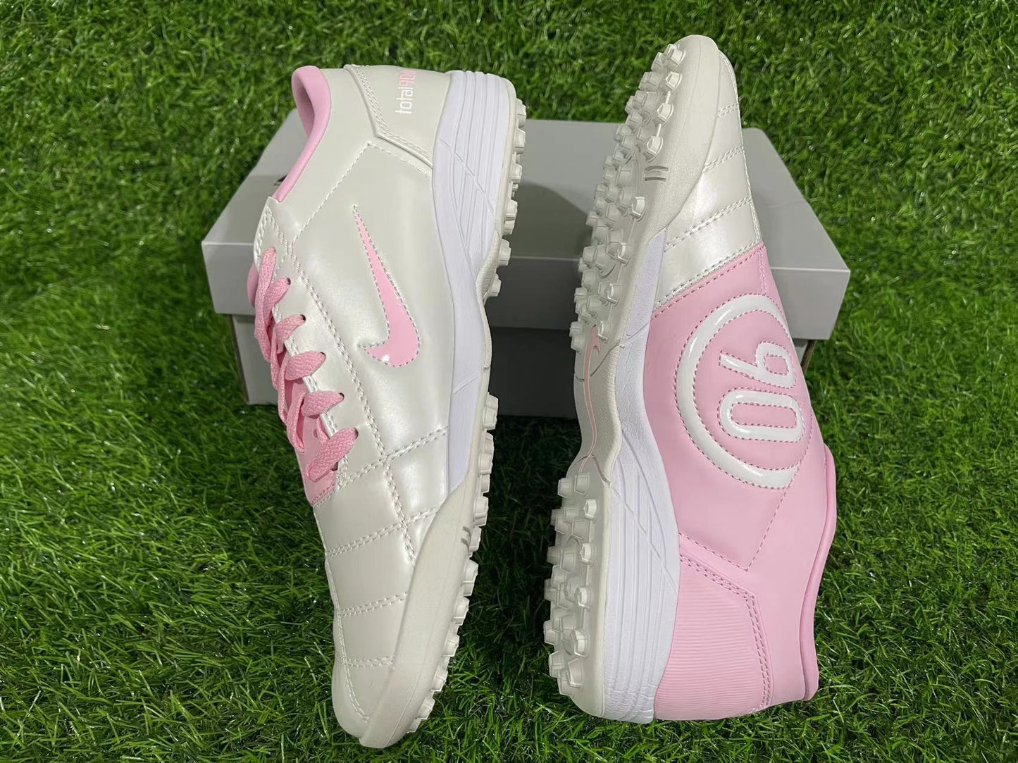 NIKE T90 TF
