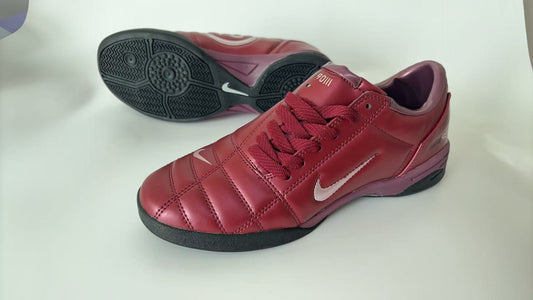 NIKE T90 IC