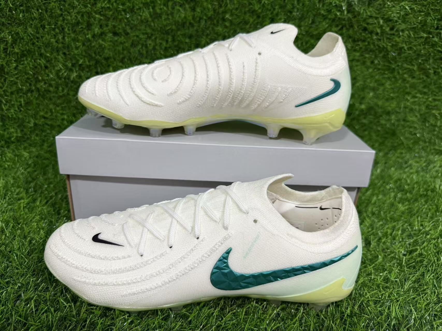 NIKE PHANTOM LUNA ELITE AG