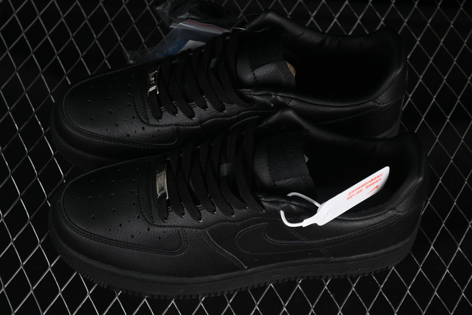 Nike Air Force 1 '07 Low Casual Sneakers with Full-Length Air Cushion - CZ8065-001