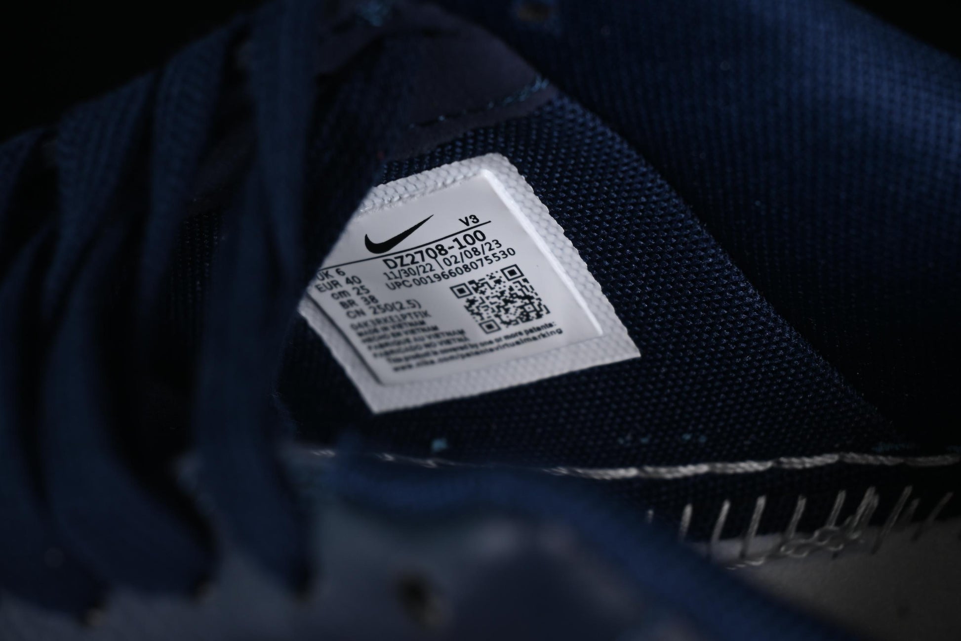 Nike Air Force 1'07 Low Casual Sneakers with Full-Length Air Cushion - DZ2708-100