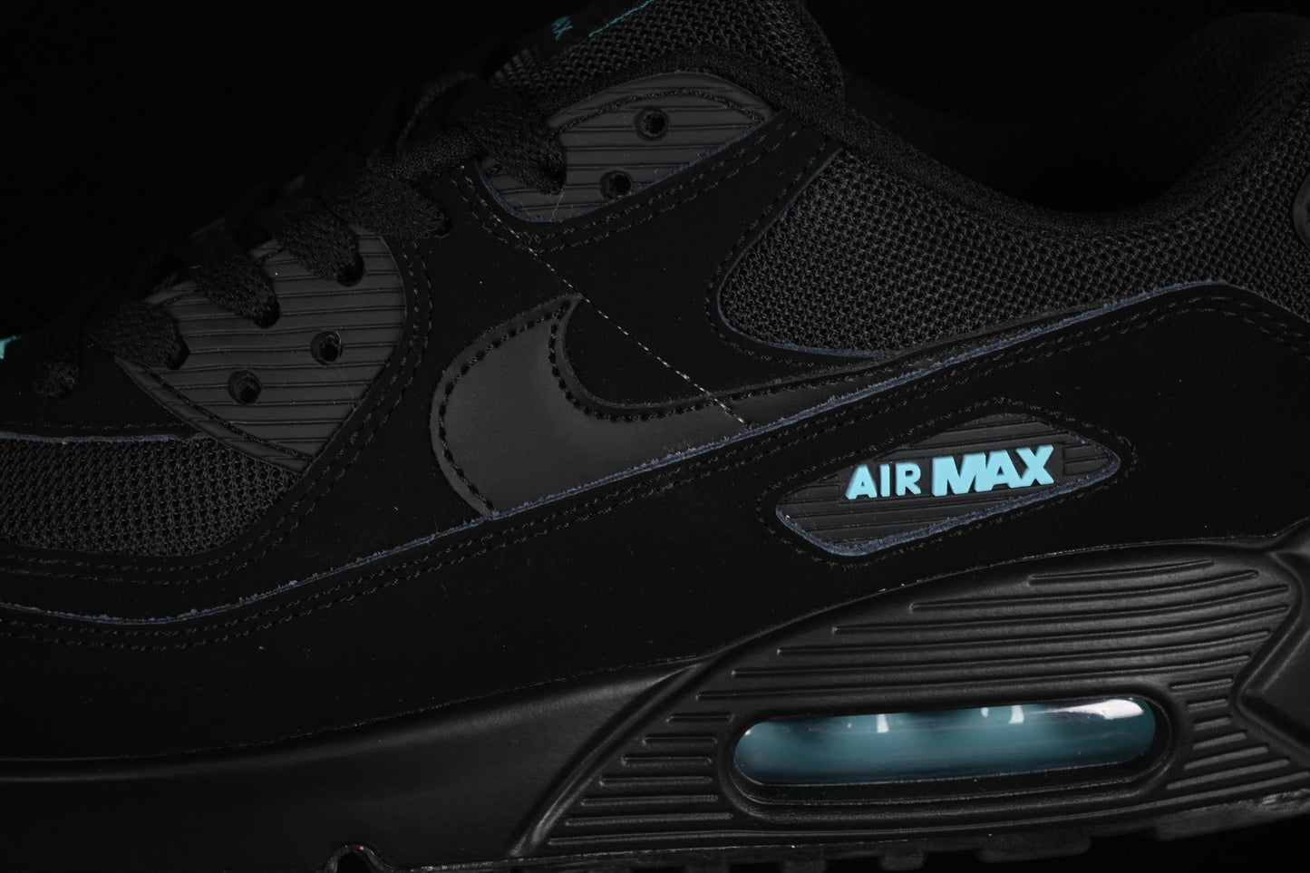 Nike Air Max 90 Retro Running Shoes with Air Cushion Technology - HV6224-001