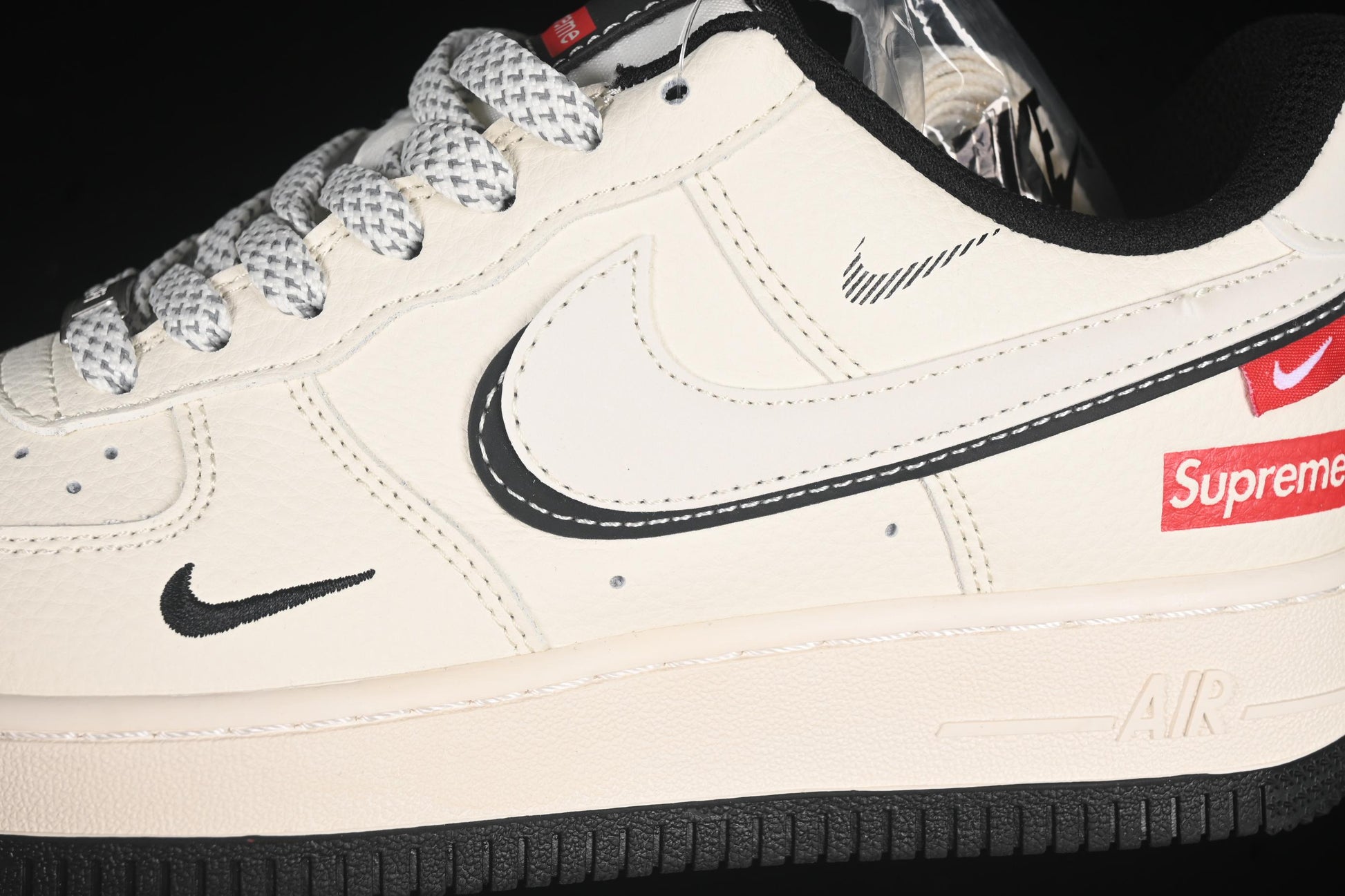 Nike Air Force 1 '07 Low Supreme Collaboration White Black Double Swoosh Casual Sneakers - XS1958-545