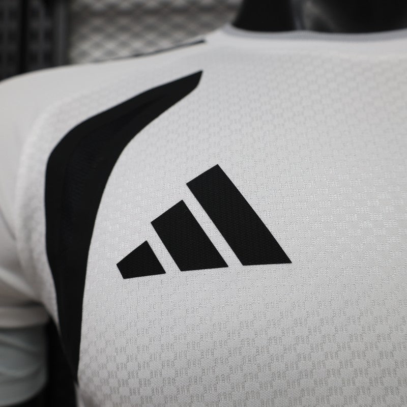Player Version 26/27 Real Madrid CF Home White Jersey