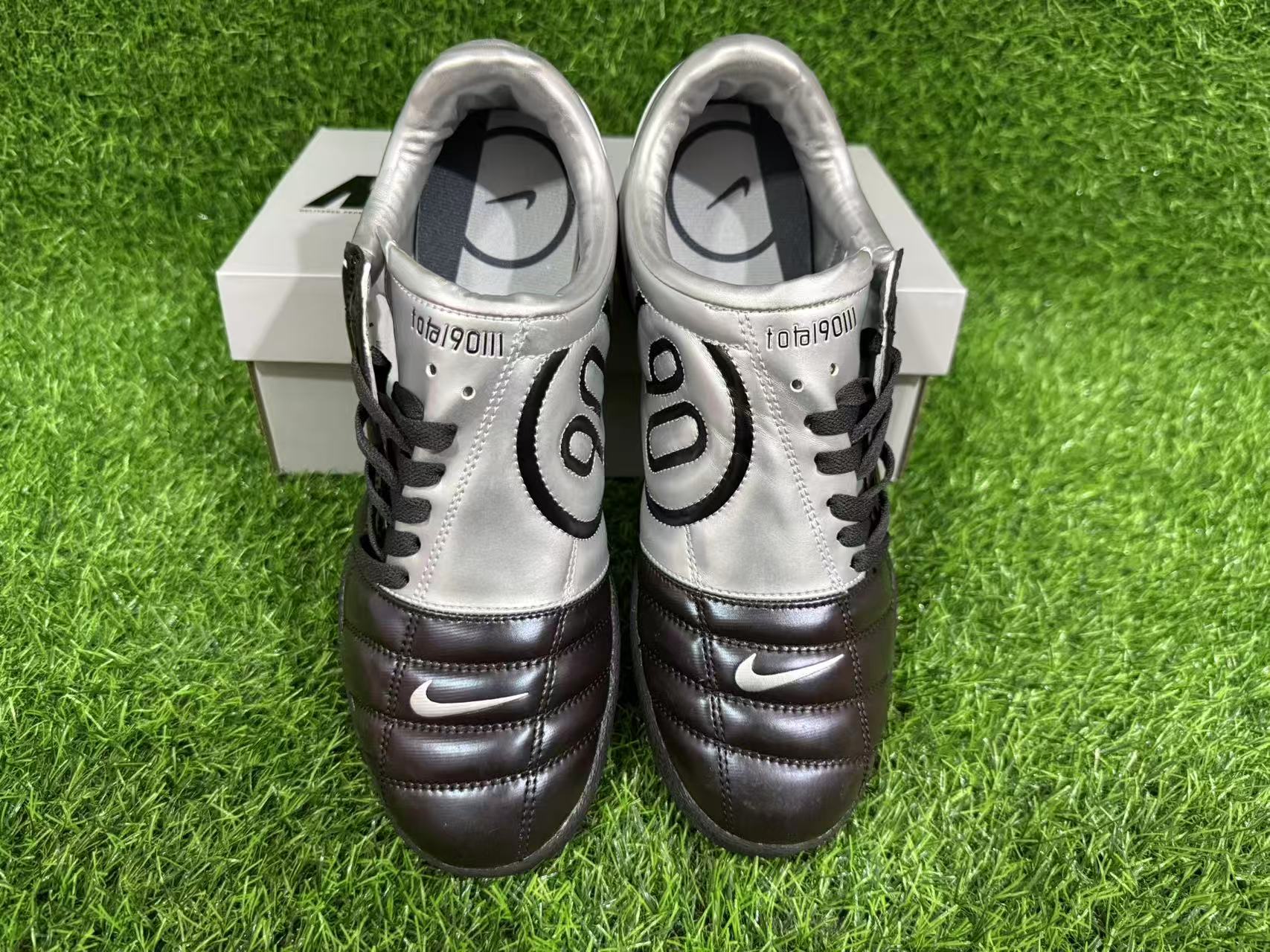 NIKE T90 IC