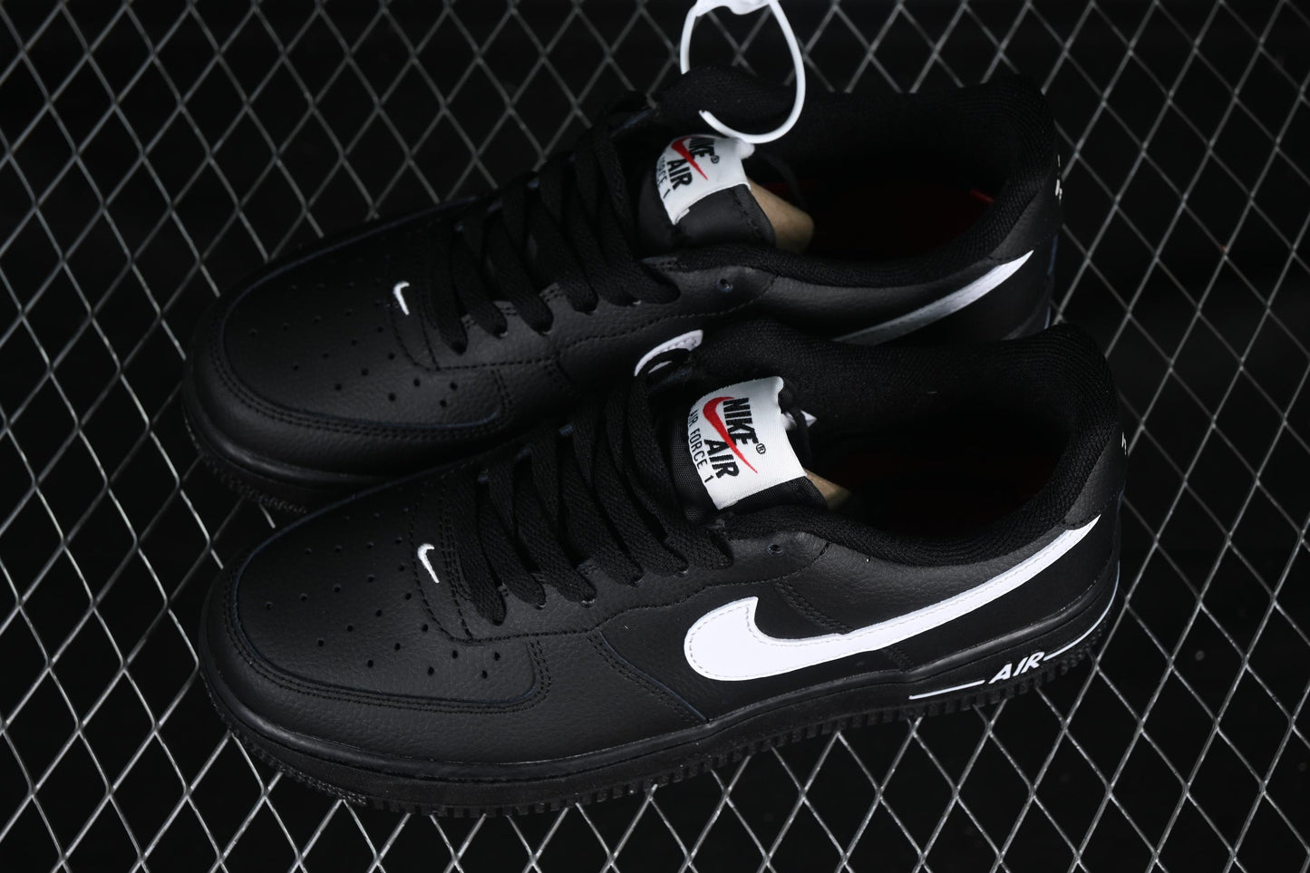 Nike Air Force 1'07 Low Casual Sneakers with Full-Length Air Cushion - HV6359-001