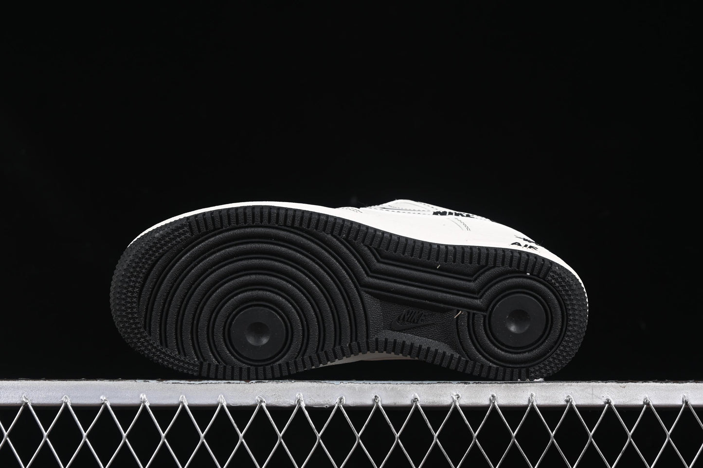 Nike Air Force 1 '07 Low Stussy Collaboration Black Swoosh Casual Sneakers - HH7518-062
