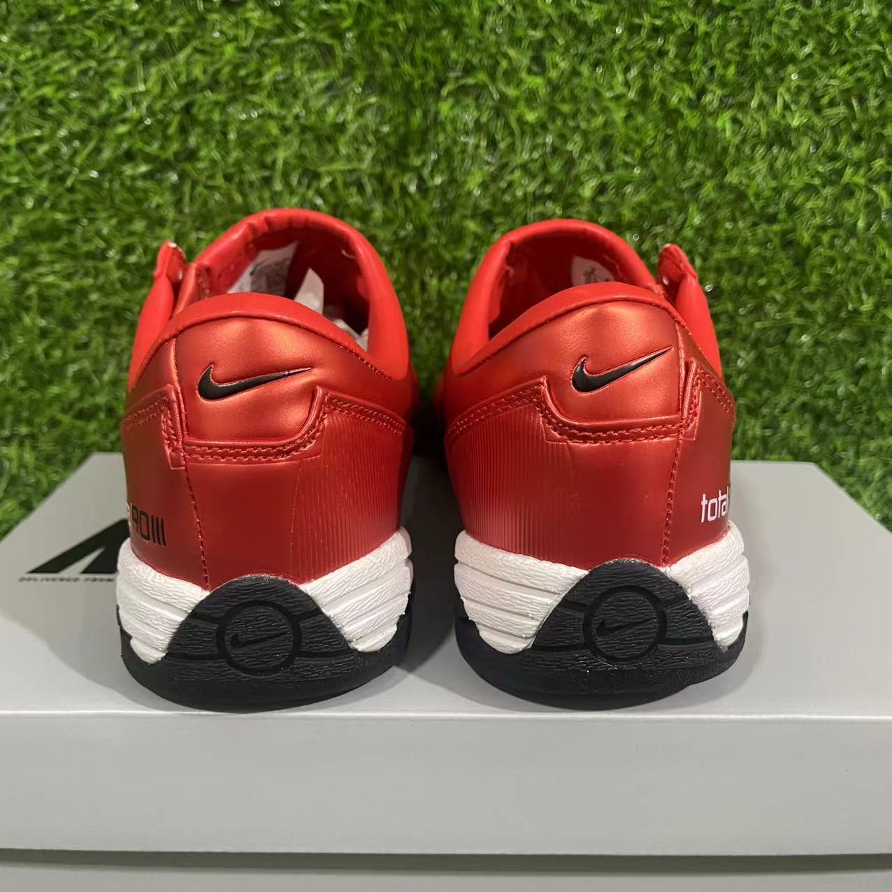 NIKE T90 IC